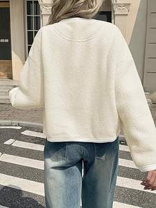 Vestes en polaire sherpa pour femmes de haute qualité, coupe courte, boutonnées, col rond, vêtements d'extérieur - Product Image 4