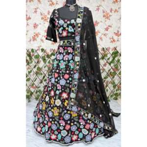 Ropa de Diseño India y Pakistaní, Hermoso Trabajo de Bordado Multihilo, Lehenga Choli - Product Image 4