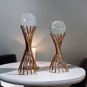 Esfera Geométrica de Latón Hecha a Mano, Centro de Mesa Ecológico, Arte Moderno y Elegante para Decoración del Hogar con Bola de Cristal - Product Image 6
