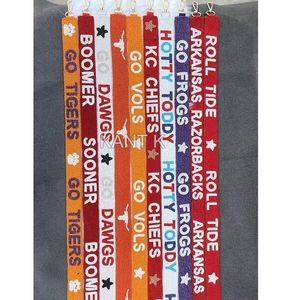 Sangle de sac à main perlée artistique faite à la main avec finition multicolore conçue pour les sacs de mode modernes et l'utilisation quotidienne - Product Image 1