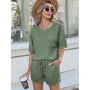 Ensemble de shorts en tricot 2 pièces pour femmes, vert uni, col rond, coupe ample, tenue décontractée d'été avec poche - Product Image 5