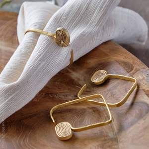 Anillo de Servilleta Moderno de Aluminio para Decoración de Mesa, con Acabado Elegante y un Toque Perfecto para una Presentación de Comida con Estilo - Product Image 6