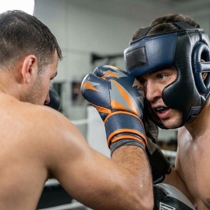 Gants de boxe en cuir personnalisés pour hommes, gants d'entraînement de sparring avec support de poignet à boucle et fermeture auto-agrippante, pour sac de frappe et combat - Product Image 3