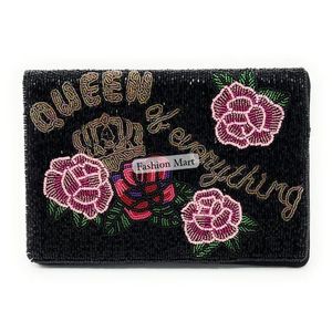 Sacs à main de luxe faits à la main avec perles pour femmes, sacs de soirée de créateurs avec texte et broderie personnalisés - Product Image 3