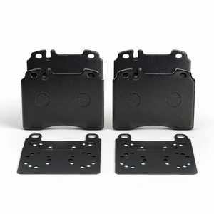 ผ้าเบรกคุณภาพสูง แรงเสียดทานสูง สำหรับรถยนต์เมอร์เซเดสเบนซ์ W221 W212 S E Class ชุดผ้าเบรกอัตโนมัติ 0014209420 D1405 - Product Image 1