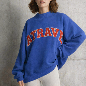 Sudadera de cuello alto de felpa francesa para mujer, 100% algodón, con logo bordado frontal y hombros caídos, ideal para invierno. - Product Image 1