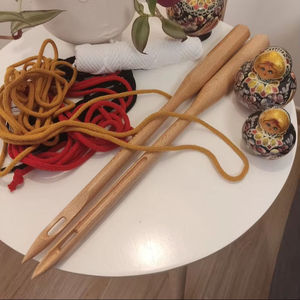 Aguja de ganchillo ergonómica de acero inoxidable pulido a mano, portátil y duradera, con mango de madera de pavo real, personalizada OEM ODM - Product Image 4