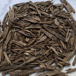 Copeaux de bois d'Oud de qualité supérieure à haute teneur en résine, flottant à l'eau, doux et fumé, de la marque AZ Oud Factory, pour les amateurs de parfums, parfum d'ambiance - Product Image 6