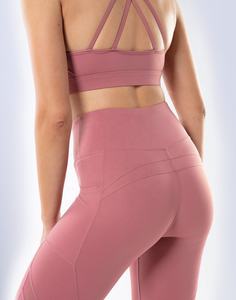 ชุดโยคะไซส์ใหญ่พร้อมโลโก้สั่งทำพิเศษสำหรับผู้หญิง ชุดเสื้อชั้นในกีฬาแบบไร้ตะเข็บยืดหยุ่นสูงและกางเกงเลกกิ้งสำหรับออกกำลังกาย โยคะ และการฝึกซ้อม ขายส่ง - Product Image 4