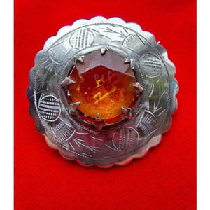 Broche escocés antiguo con grabados de cardo escocés, de cristal facetado grande color citrino, para traje escocés de las Tierras Altas - Product Image 6