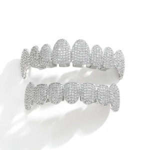 Grillz dentaire de Noël Hip-Hop en argent 925 avec zircon rond taille brillant de haute qualité, style unisexe, vente en gros - Product Image 1