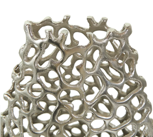 Vase en métal argenté |   Vase porte-fleurs texturé découpé en forme de fleur, vente en gros - Product Image 2
