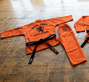 Uniforme de Karate Regal Three Orange para Adultos Unisex, 100% Algodón, Uniformes de Karate, Ropa de Artes Marciales, Corte Regular, Uniforme de Judo Estampado - Product Image 4