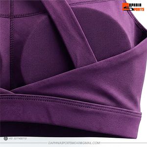 Soutien-gorge de sport pour femme, violet uni, dos croisé, col rond, maintien moyen, idéal pour le yoga et l'entraînement – Meilleure vente - Product Image 4