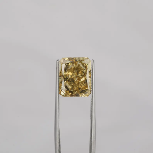 Diamant jaune fantaisie cultivé en laboratoire, taille radiant, certifié, diamant créé en laboratoire avec une clarté élevée et un éclat brillant - Product Image 1