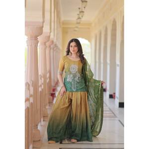 Hermoso conjunto de salwar kameez de poliéster (parte superior, parte inferior y dupatta) para fiestas, elegante y con estilo. - Product Image 3