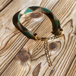 Pulsera de Cuentas Hecha a Mano con Turquesa y Detalles en Oro Blanco, Joyería de Moda con Diseño Exquisito - Product Image 5