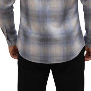 Chemise en flanelle à carreaux gris bleu clair pour homme, manches longues, boutonnée, décontractée, tissu brossé doux, streetwear d'extérieur - Product Image 6