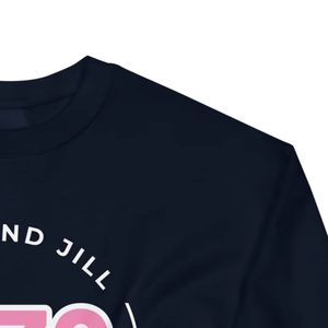 เสื้อสเวตเชิ้ตคอกลมยูนิเซ็กซ์ แจ็คแอนด์จิล พิงค์ 1938 รุ่น JJ Circle ผ้าเนื้อนุ่มพรีเมียม แขนยาว สวมใส่สบาย เหมาะสำหรับขายส่ง - Product Image 6