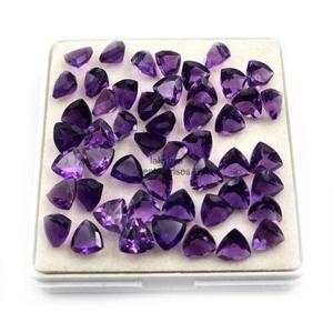 Piedras preciosas facetadas de amatista natural con corte trillón de 5 mm, cuentas sueltas de amatista para la fabricación de joyas, piedra de amatista púrpura genuina para joyería. - Product Image 6