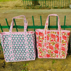 กระเป๋าสะพายไหล่สไตล์โบฮีเมียนพับได้ทำจากผ้าฝ้ายลายปักด้วยมือ - Product Image 1