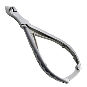 Pince à cuticules professionnelle Outil à ongles en acier inoxydable durable pour l'élimination des peaux mortes Instruments de manucure et de pédicure par KOUNAIN - Product Image 4