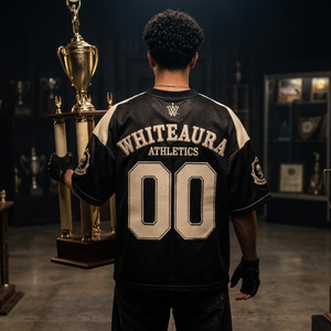 Maillot de football pour homme WhiteAura, col en V, manches courtes, sublimé, respirant, antibactérien, polyester, impression du nom de l'équipe sur le devant, coupe classique - Product Image 4