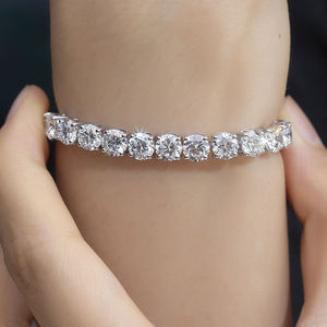 Bracelet en diamant moissanite très demandé pour femmes, bijoux en argent de luxe, idéal pour un cadeau d'anniversaire, disponible au prix export. - Product Image 4