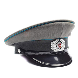 Elegante Gorra de Uniforme con Diseño Estilizado y Costuras Resistentes para Ocasiones Formales y Accesorios de Vestir - Product Image 2
