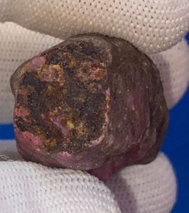 พลอยทับทิมดิบธรรมชาติ 230 กะรัต จากเคนยา เหมืองเฟโมส จอห์น โซล - Product Image 2