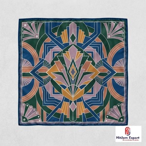 Écharpe carrée imprimée de haute qualité, légère et tendance, fabricant OEM ODM, produits textiles personnalisés de l'île de Prince Edward - Product Image 5
