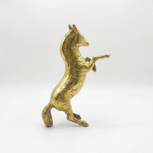 Figura de Caballo Artesanal de Latón, Escultura Ecuestre Grabada en Metal, Estatua de Animal de Lujo para Decoración de Mesa del Hogar - Product Image 2