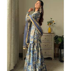 ชุดเสื้อผ้าดีไซเนอร์อินเดียและปากีสถาน พร้อมผ้าคลุมไหล่แฟนซีสำหรับงานปาร์ตี้ - ชุดเสื้อและกางเกง - Product Image 4