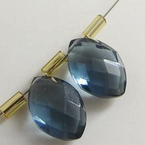 Boucles d'oreilles à facettes en quartz bleu londres faites à la main 12X8MM Marquise Briolette Teardrop Loose Crystal Lampwork Glass Beads Crystal - Product Image 1