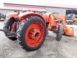 Tractor M7060D 2017, Equipo Premium Listo para Exportación, Suministro a Granel de Alta Resistencia - Product Image 6