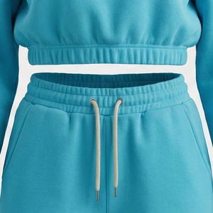 Conjunto de Suéter de Cuello Alto de Punto de Color Sólido de 2 Piezas para Mujer, Pantalones Cortos Sueltos por Encima de la Rodilla, Ropa Casual de Primavera y Verano - Product Image 5