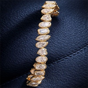 กำไลข้อมือเพชรทรงมาร์คีส์สีเหลืองทองสำหรับผู้หญิง ได้รับการรับรองจาก GIA เครื่องประดับหรูหราสำหรับงานแต่งงาน - Product Image 1