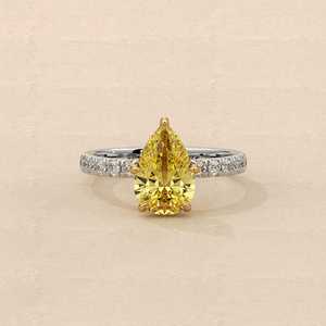 Bague Halo en Or Blanc 14K avec Diamant Jaune Fantaisie de 1 Carat Taille Poire et Diamants de Laboratoire – Cadeau de Mariage, Fiançailles ou Promesse pour Elle - Product Image 1