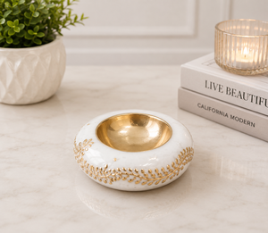 Diya de Latón Hecha a Mano con Incrustaciones Florales de Hoja de Oro, Lámpara de Aceite, Portavelas para Mesa, Hogar u Oficina - Product Image 2
