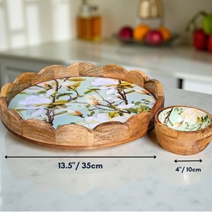 Plateau en bois à bords incurvés, imprimé de motifs floraux, pour servir aux invités et offrir en cadeau, idéal pour la présentation de collations et de plats, provenant d'Inde. - Product Image 3