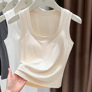 Débardeurs personnalisés de haute qualité pour femmes, confortables, séchage rapide, pour fitness, entraînement, sport et course à pied. - Product Image 1