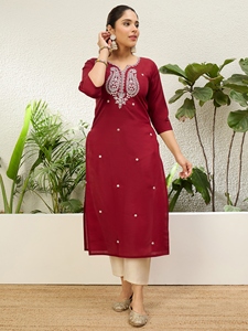 Kurta de Seda Mezclada Color Granate para Mujer, con Bordado en el Cuello y Detalles de Puntos, Largo Regular, Estilo Tradicional Indio, para Diwali y Bodas - Product Image 1
