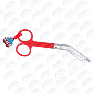 Ciseaux infirmiers, bandages et pinces à artères : équipement essentiel pour les infirmières, ciseaux médicaux, outils médicaux par Apto Enterprises - Product Image 4