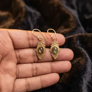 Pendientes de Piedra Preciosa de Labradorita Natural |   Joyería Artesanal de Latón |   Suministro al por Mayor y a Granel - Product Image 4