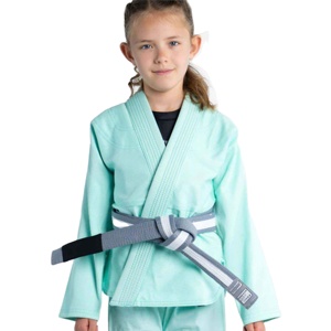 Nouvel arrivage : Uniforme de Judo et Karaté pour enfants en mélange de coton, coupe ergonomique, coutures renforcées, idéal pour l'entraînement quotidien et les arts martiaux. - Product Image 1