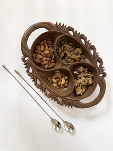 Bandeja de Servir de Madera de Mango Hecha a Mano con 4 Compartimentos, Bandeja de Madera para Servir Frutos Secos, Nueces y Aperitivos para el Hogar, la Comedor y la Mesa - Product Image 3