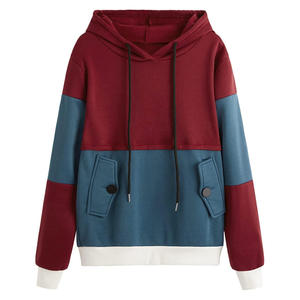 Sweat-shirt streetwear décontracté pour femme, colorblock premium, bordeaux et bleu ardoise, en molleton, avec poches à rabat et bordure côtelée contrastante - Product Image 1