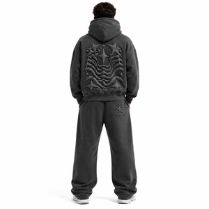 Nouvel ensemble de survêtement confortable deux pièces avec sweats à capuche surdimensionnés et épais, personnalisés et gaufrés, et pantalons de jogging à jambes larges - Fournisseur ODM - Product Image 4