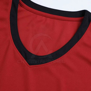 Uniforme de basketball durable et abordable, conçu pour une mobilité et une protection maximales, adapté aux jeunes, aux adultes et aux équipes professionnelles. - Product Image 3