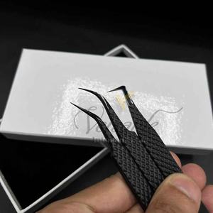 แหนบขนตาสำหรับต่อขนตาสีดำทำจากเหล็กทนทานแบบมืออาชีพโลโก้ตามสั่งใหม่ - Product Image 5